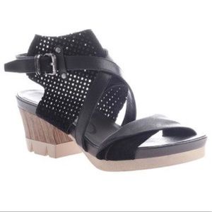 OTBT Take off sandal Size 7